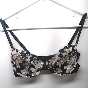NWT Victoria's Secret Lace Underwire Bra